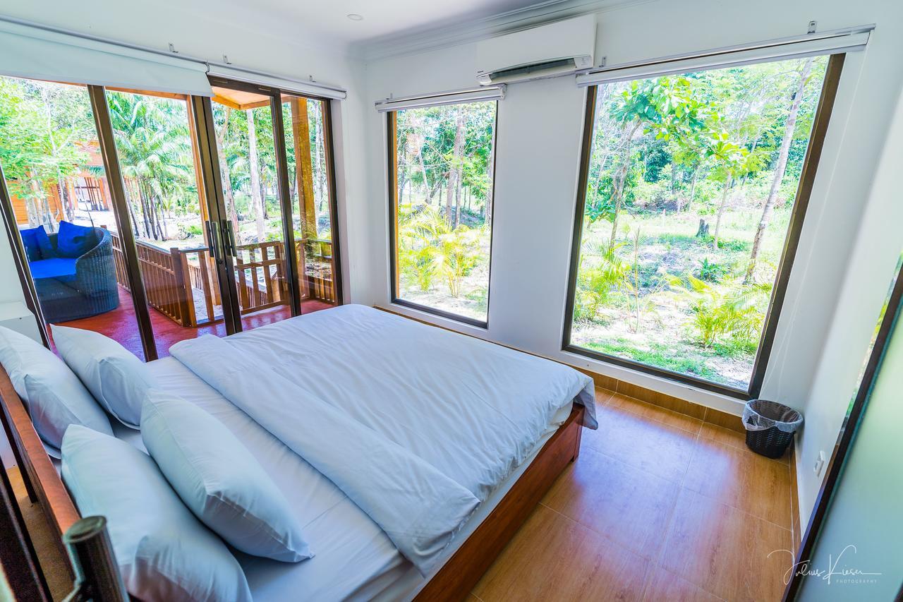Sol Beach Resort Koh Rong Sanloem Exterior foto