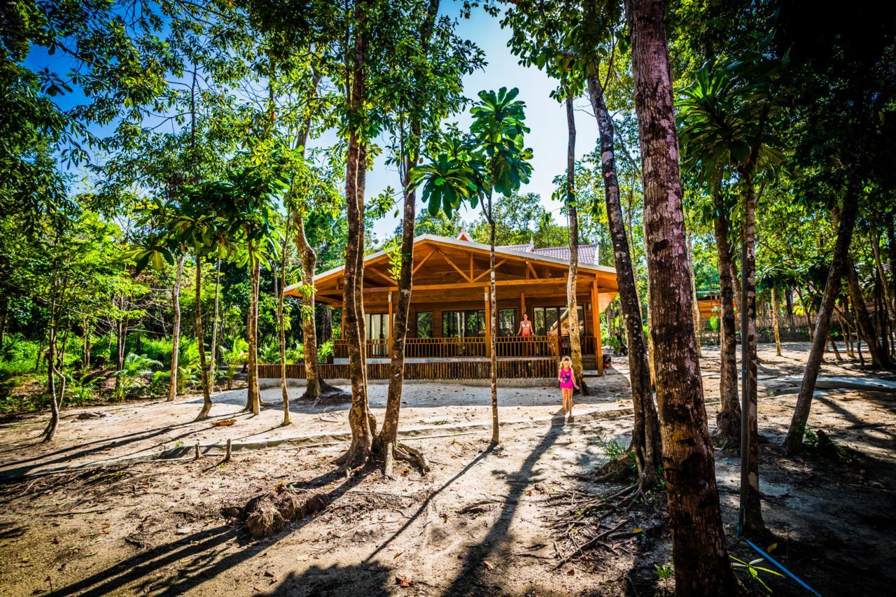 Sol Beach Resort Koh Rong Sanloem Exterior foto